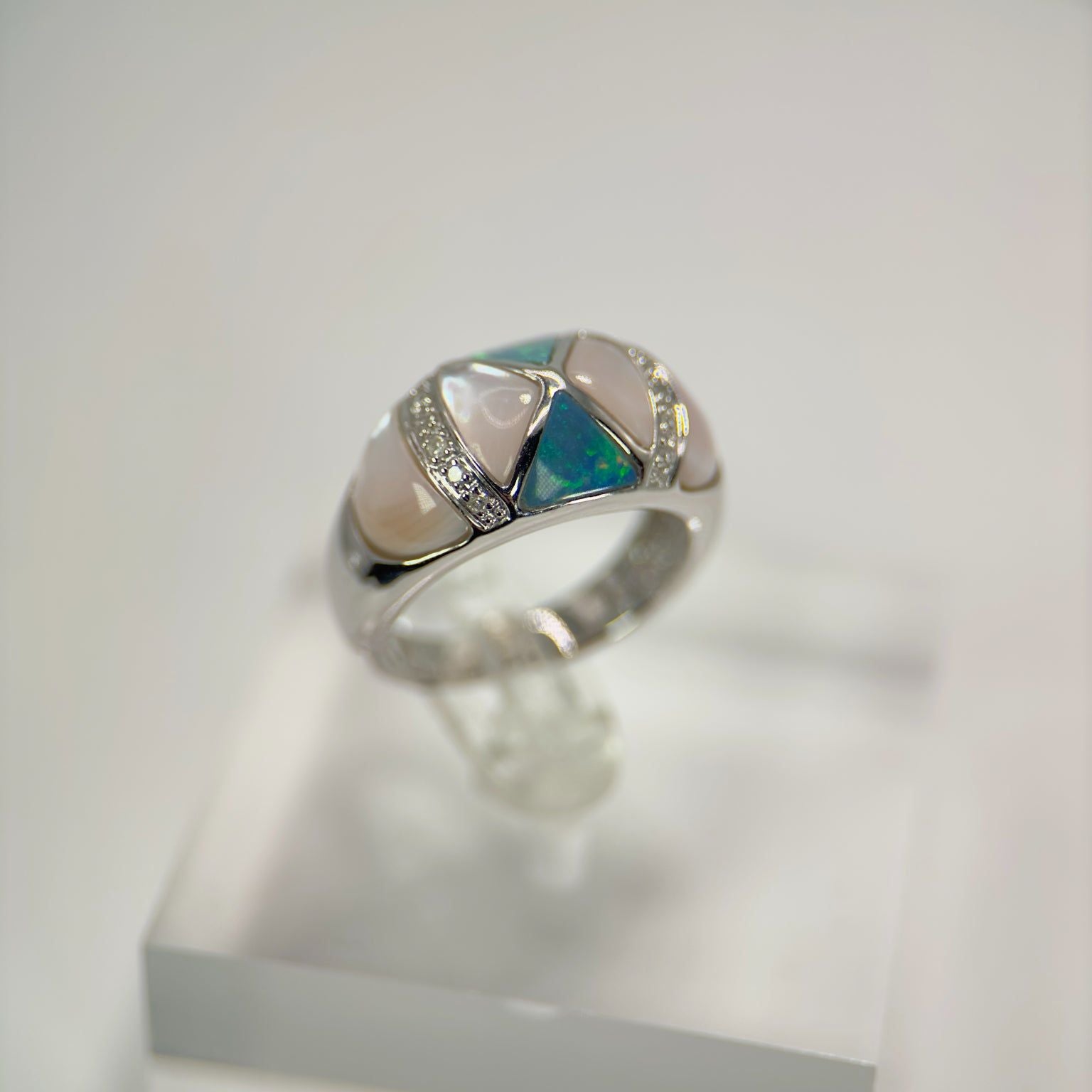 DR1158 - Oro blanco de 14 quilates - Cojín - Diamante - Anillos de diamantes y piedras preciosas para mujer