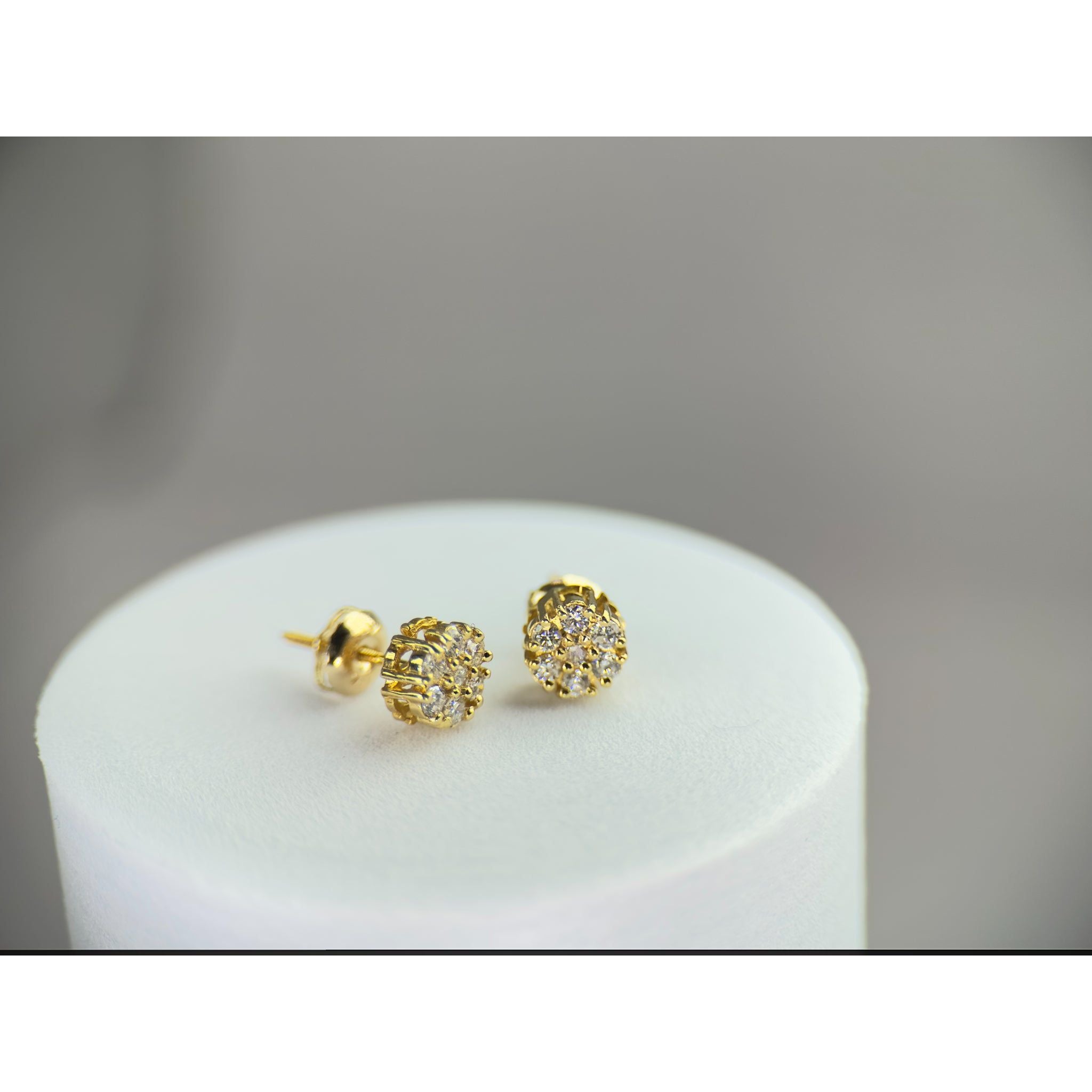 DR1286 - Oro amarillo de 14 quilates - Flor - Diamante - Pendientes de diamantes