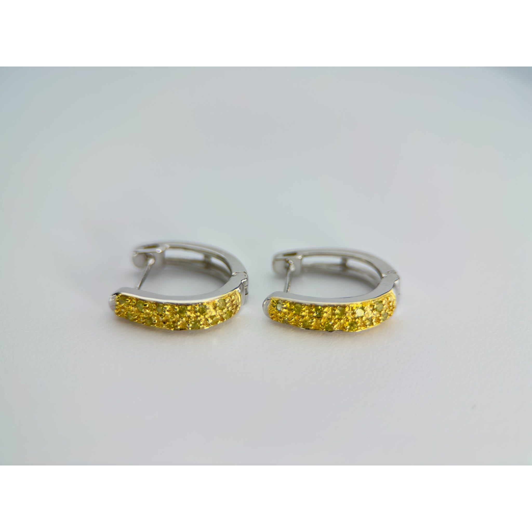 DR1573 - Oro blanco 14K - Diamante canario - Aros de diamantes