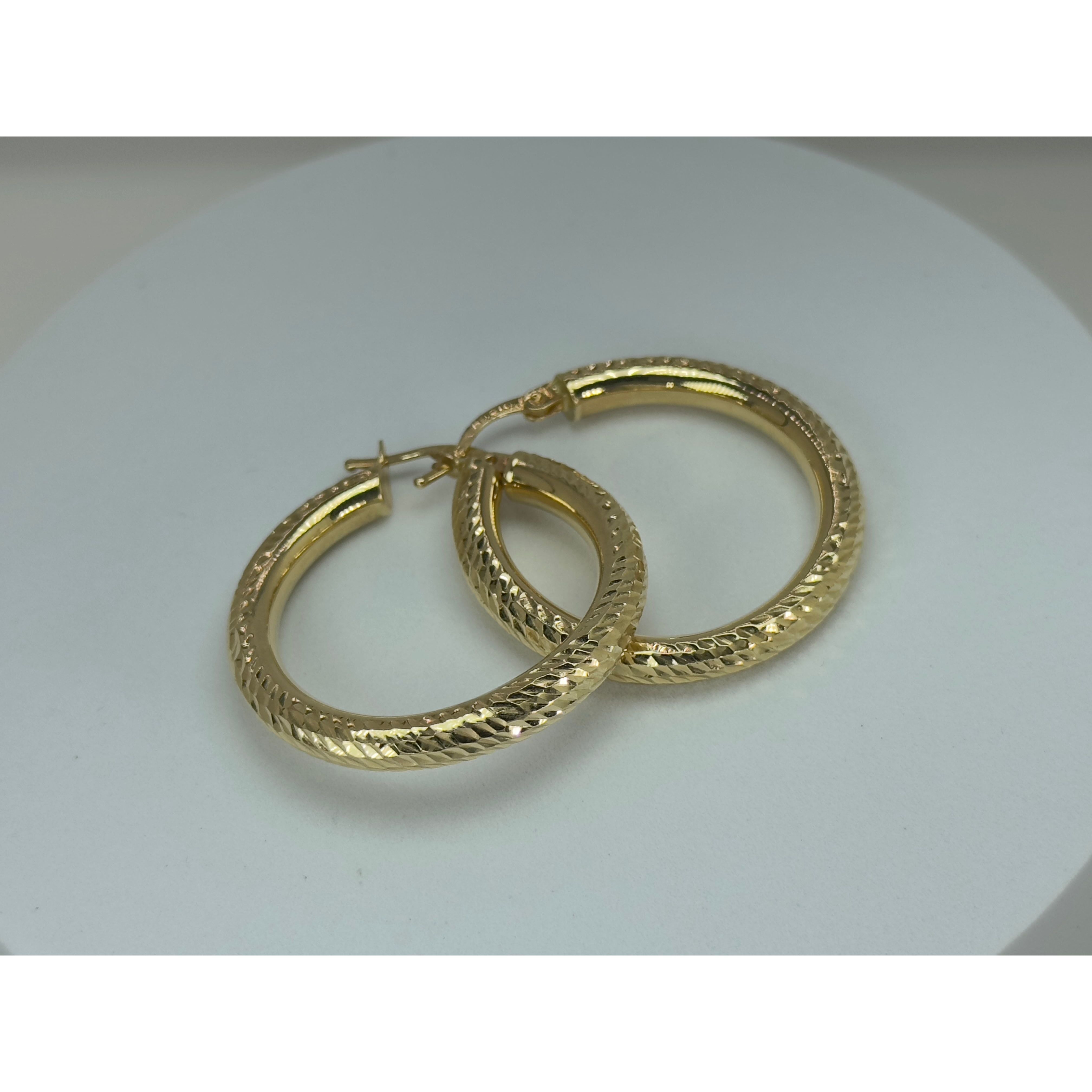 DR3115 - 14K Yellow Gold - Gold Hoops - Diamond Cut